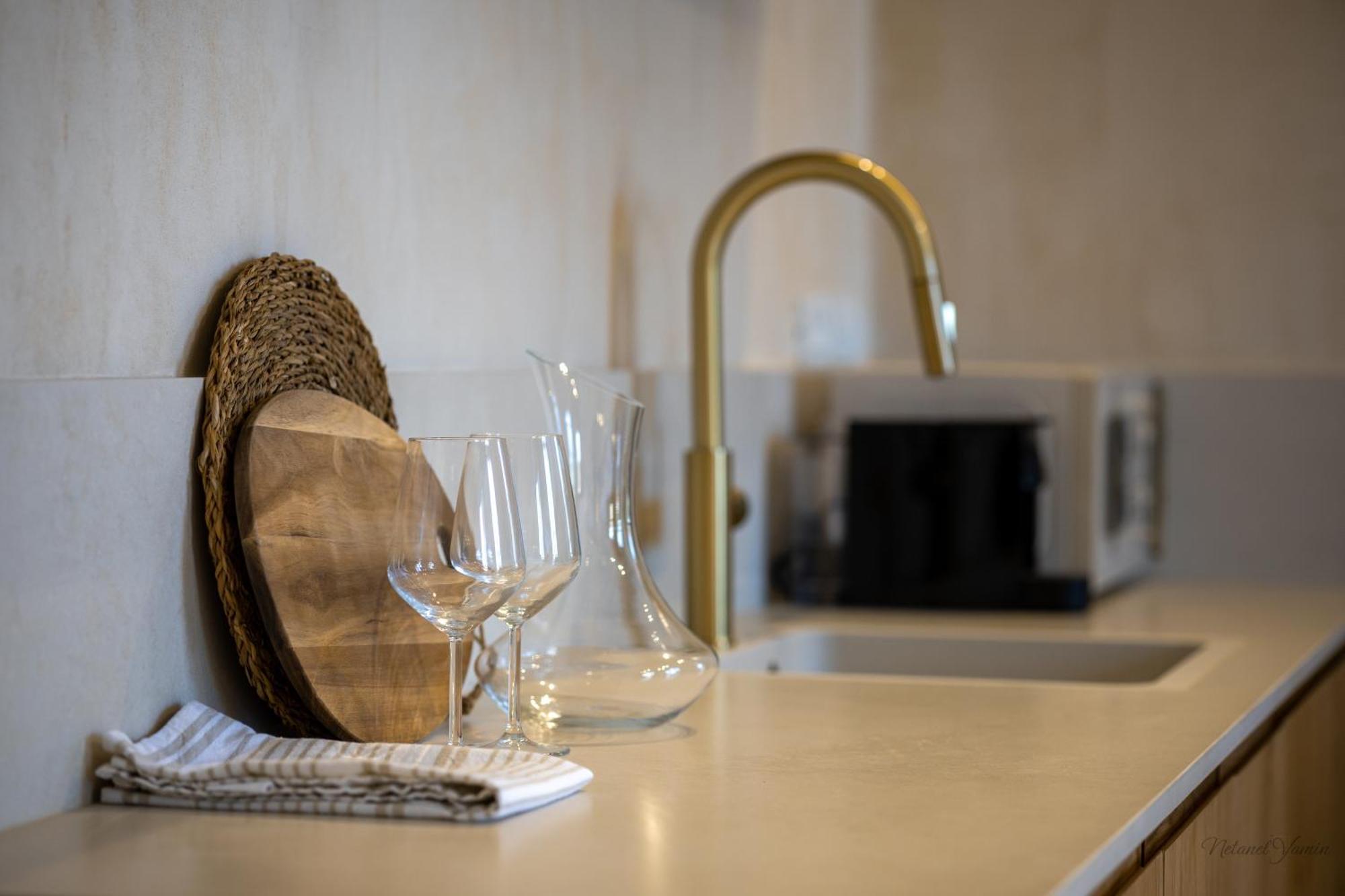 Hagafen Boutique Suites Zikhron Ya‘akov Luaran gambar